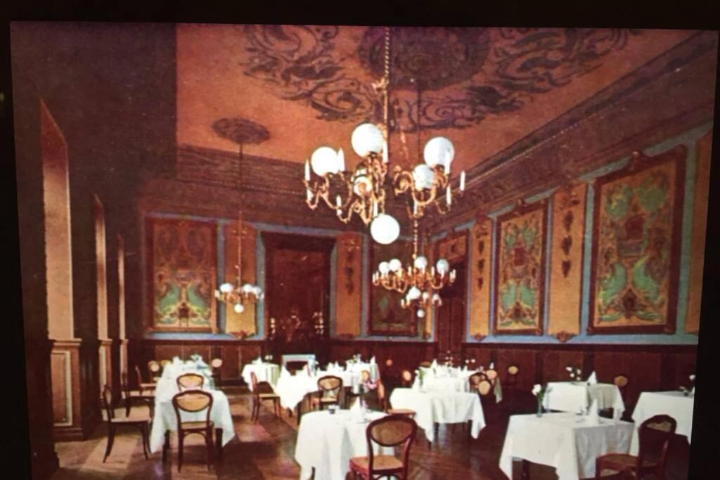 Exceptionnel !!! Venez Sejourner Dans Les 3 D'un Authentique Ancien Palace De La 