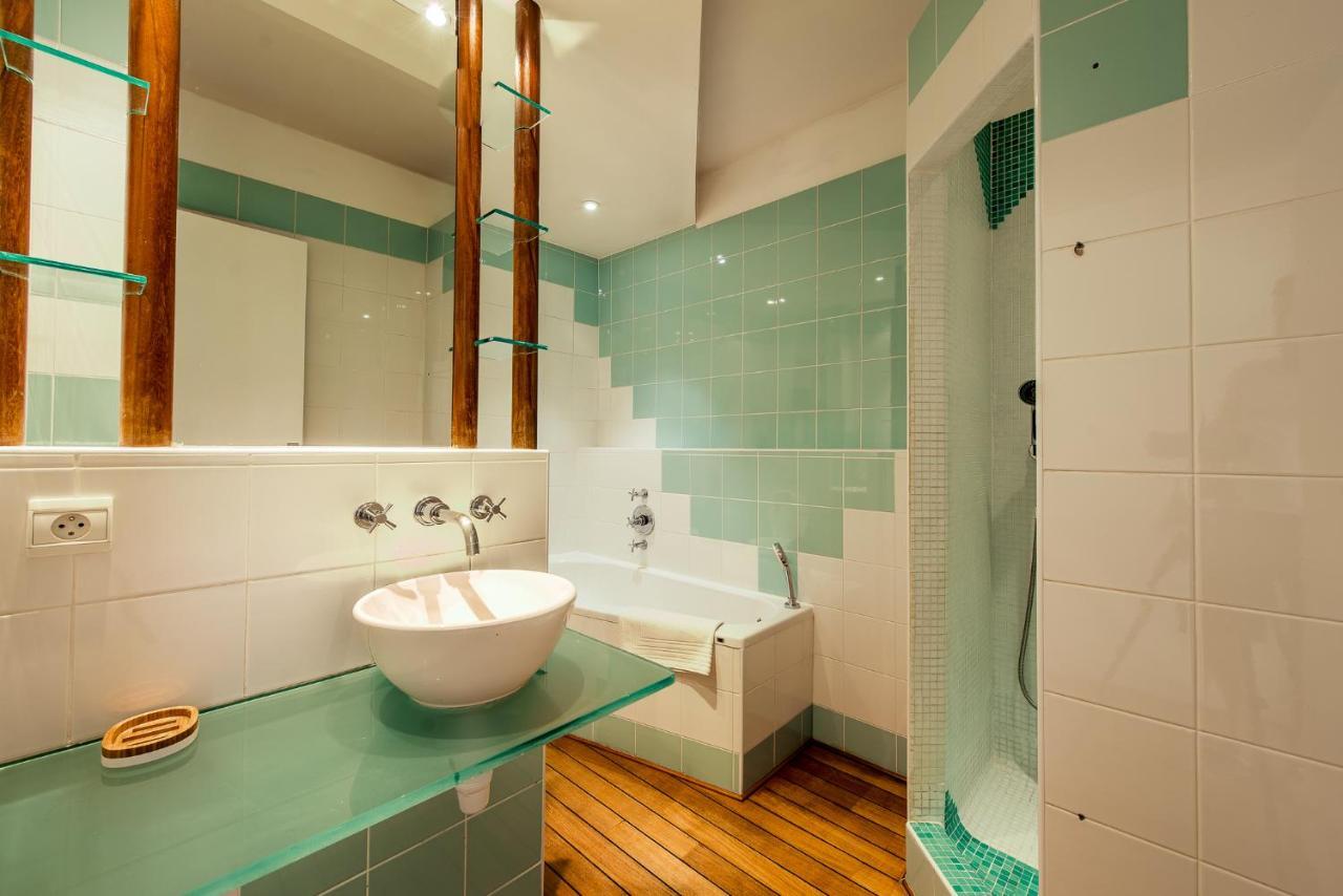 Appartement Exceptionnel !!! Venez Sejourner Dans Les 3 D'un Authentique Ancien Palace De La 