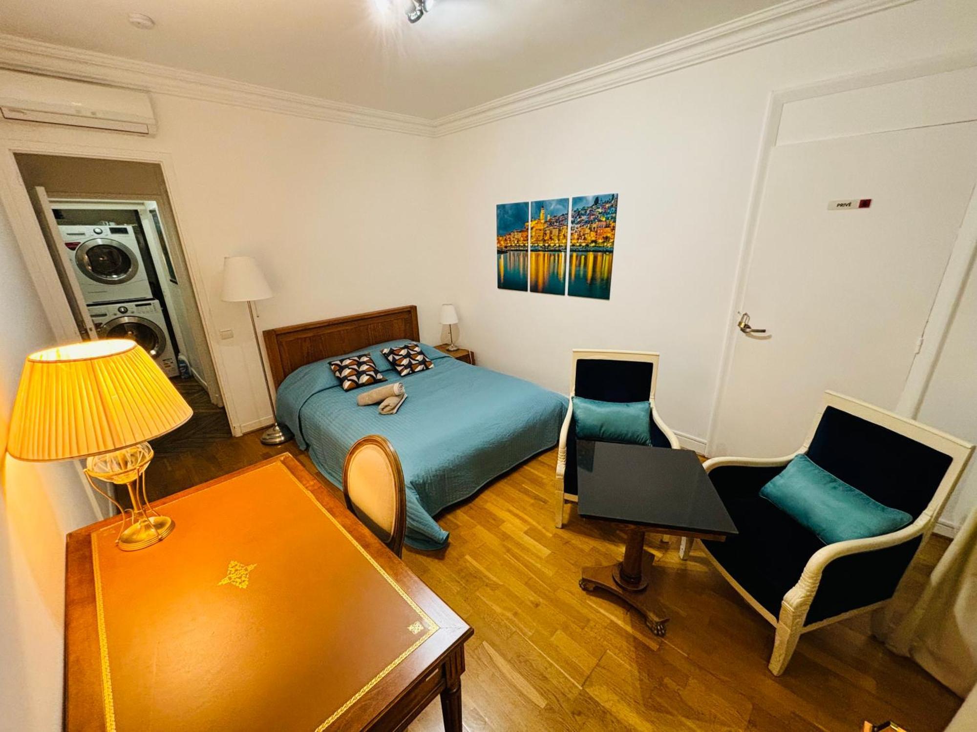 Apartamento Exceptionnel !!! Venez Sejourner Dans Les 3 D'un Authentique Ancien Palace De La 