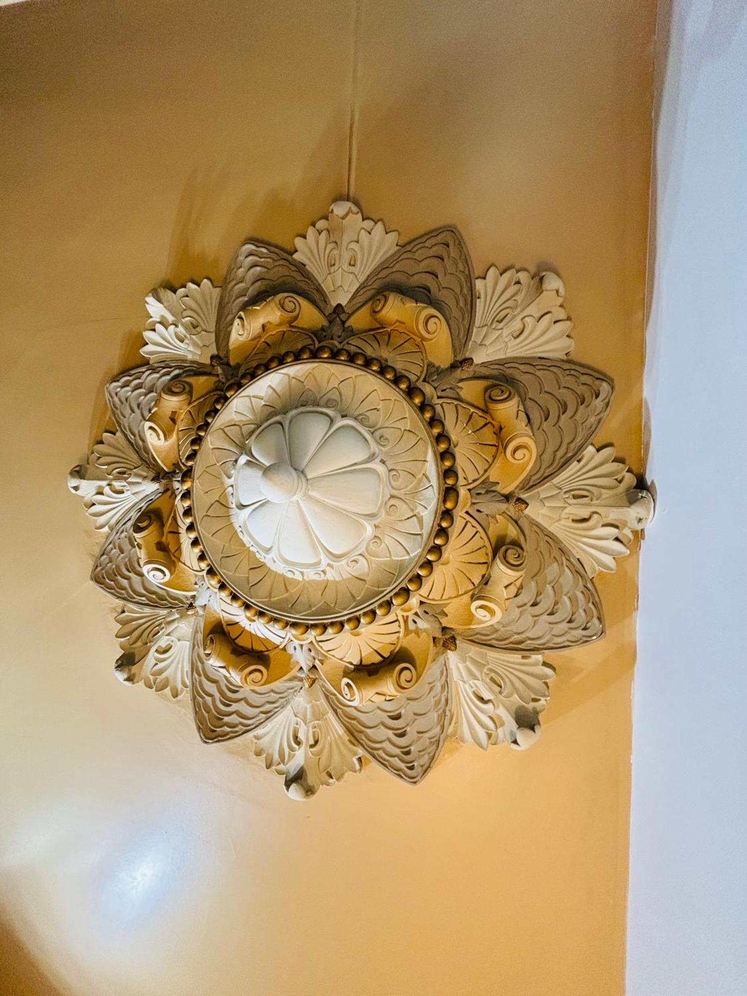Exceptionnel !!! Venez Sejourner Dans Les 3 D'un Authentique Ancien Palace De La 