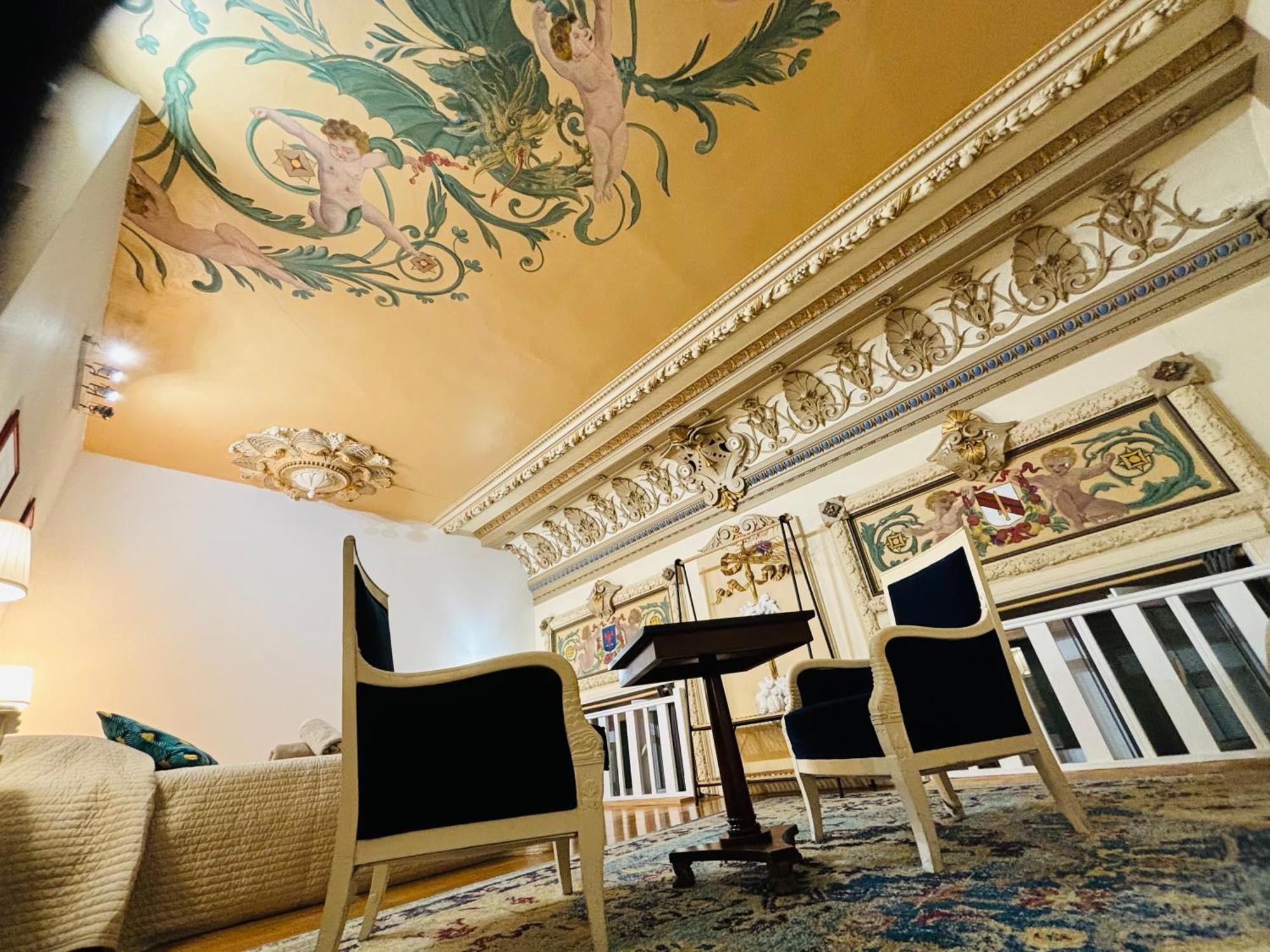 Exceptionnel !!! Venez Sejourner Dans Les 3 D'un Authentique Ancien Palace De La 
