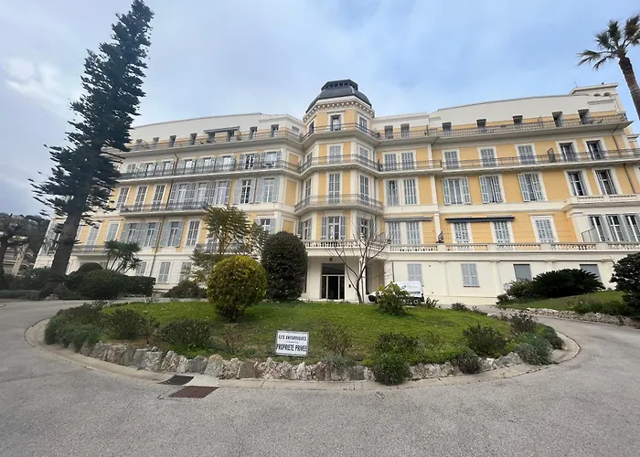 Exceptionnel !!! Venez Sejourner Dans Les 3 Suites D\'Un Authentique Ancien Palace De La \