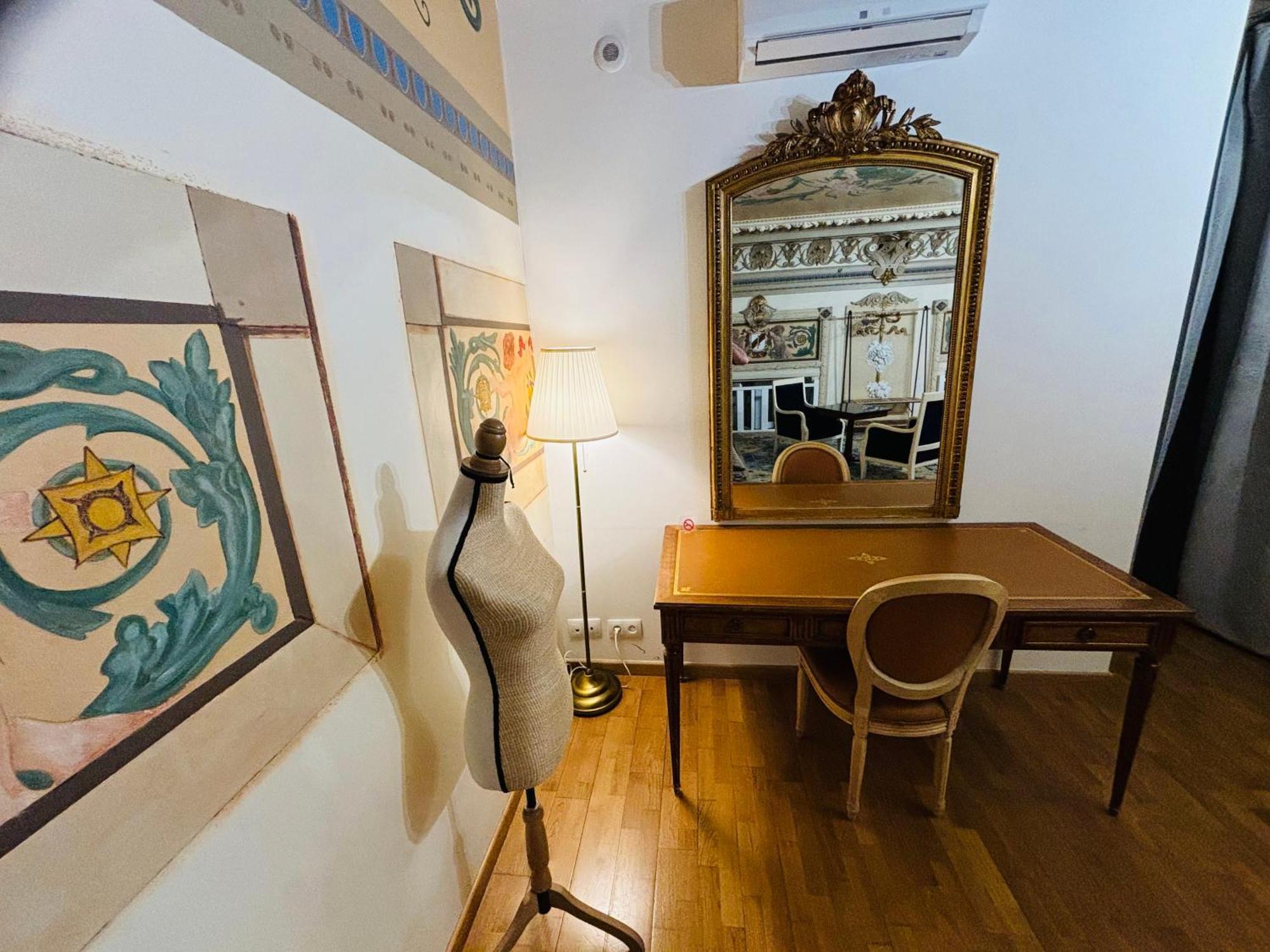 Exceptionnel !!! Venez Sejourner Dans Les 3 D'un Authentique Ancien Palace De La 