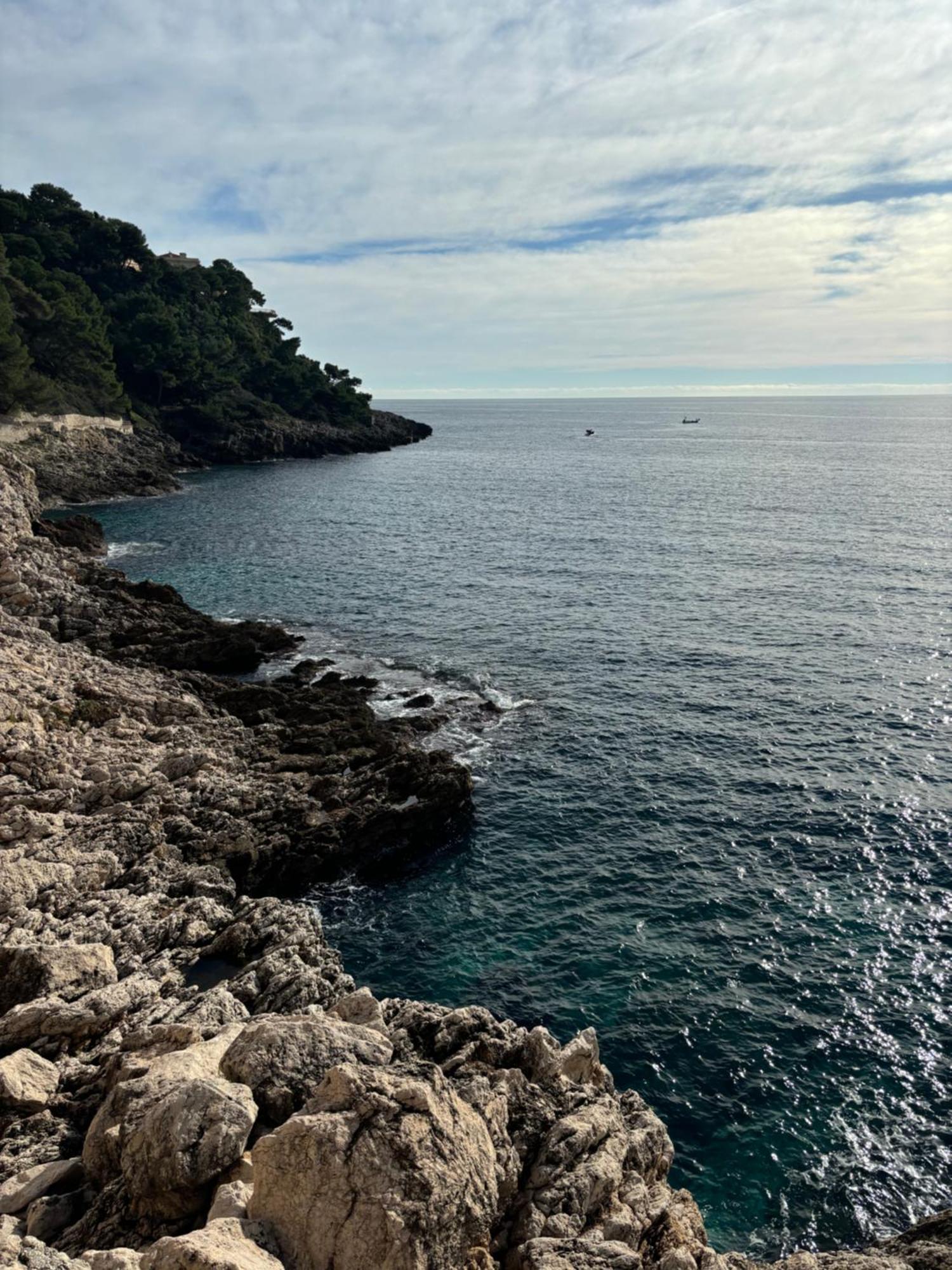 Belle époque Palace Suites: Seaside Elegance In Apartment Menton